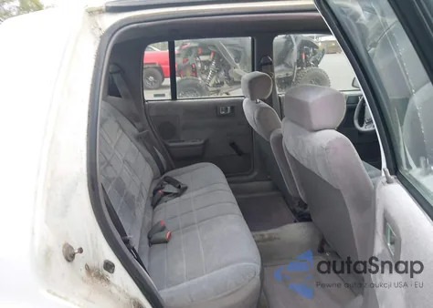 1995 Plymouth Acclaim z USA, uszkodzony, nr VIN 3P3AA4638ST533116